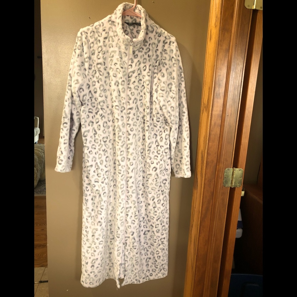 Woman’s Full length zipper Robe